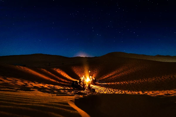 Viaje de Tánger a Marrakech pasando por Chefchaouen, Fez y el desierto del Sahara.